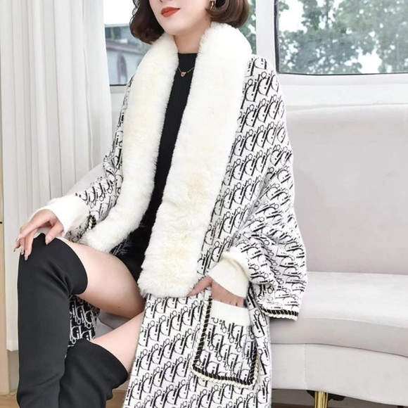 Stylish warm kimono Cashmere with fur - Picture 7 of 8